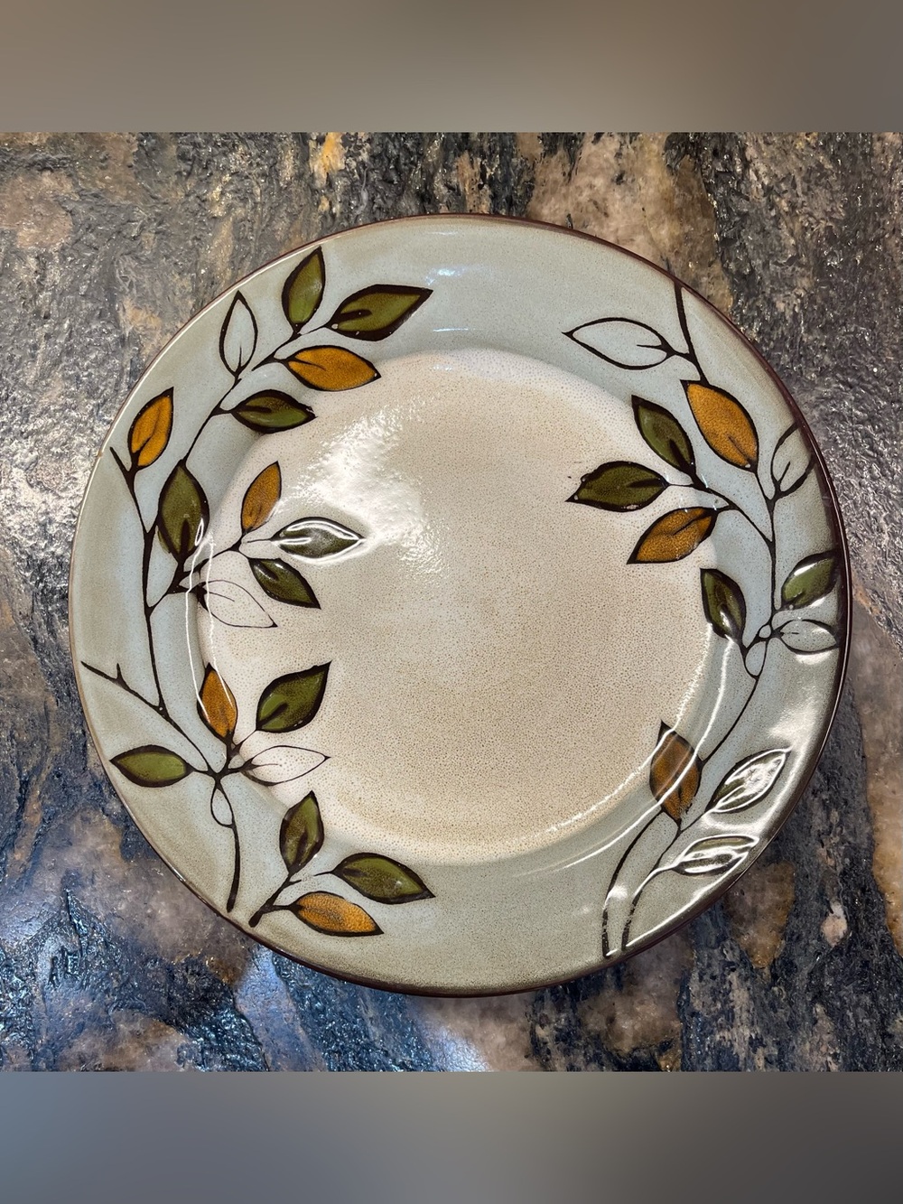 Gourmet Basics Mikasa Salad/Soup/Bread Plate 8.75” Rustic Leaves Stoneware